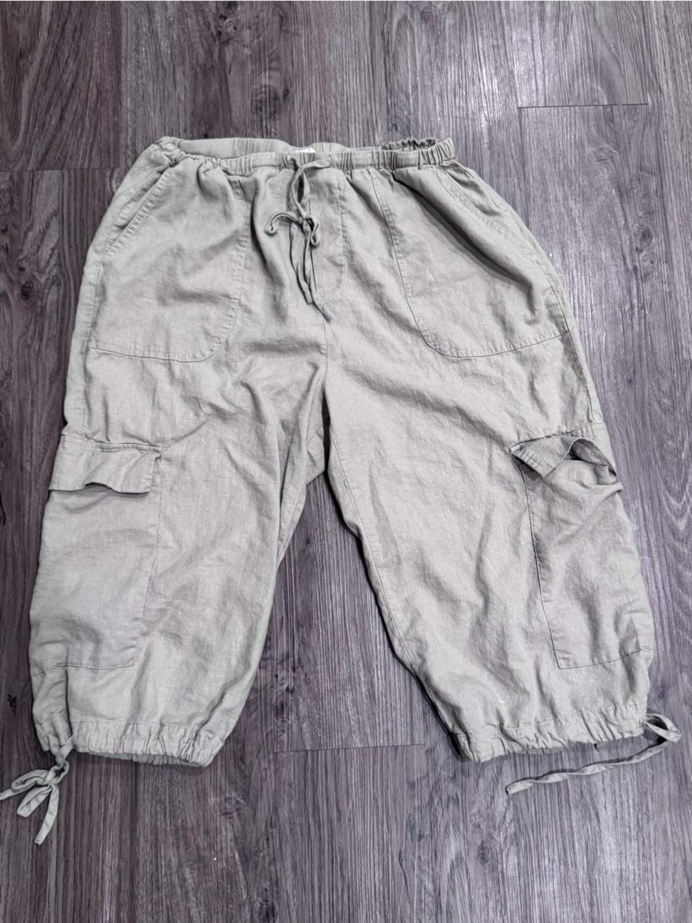 Cotton On khaki Women's Cargo Capris